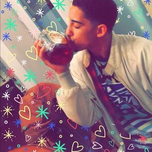 Meet your Posher, Tyrone j